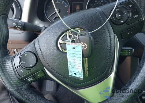 2017 Toyota Rav4 Le z USA, uszkodzony, nr VIN JTMBFREV9HJ155295